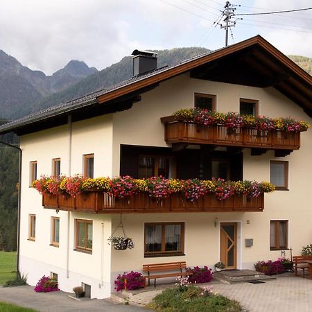 Haus Guggenberger Hotell Liesing Exteriör bild